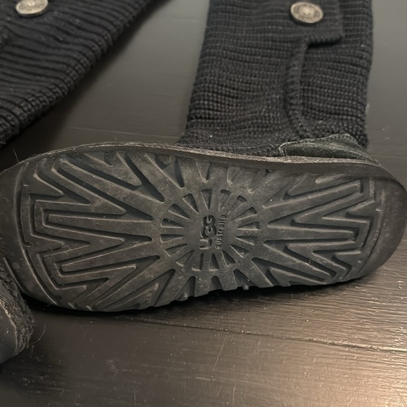 Stylish knit Ugg boots Boots - Picture 3 of 5